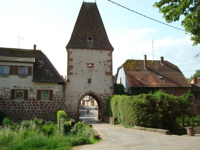 Gite Dans Cité Médievale Boersch Exterior foto